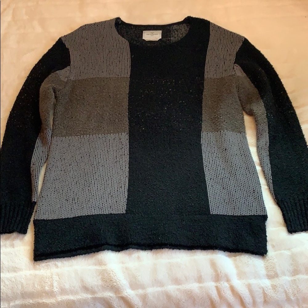Your Neighbors Patterned Crew Neck Sweater
